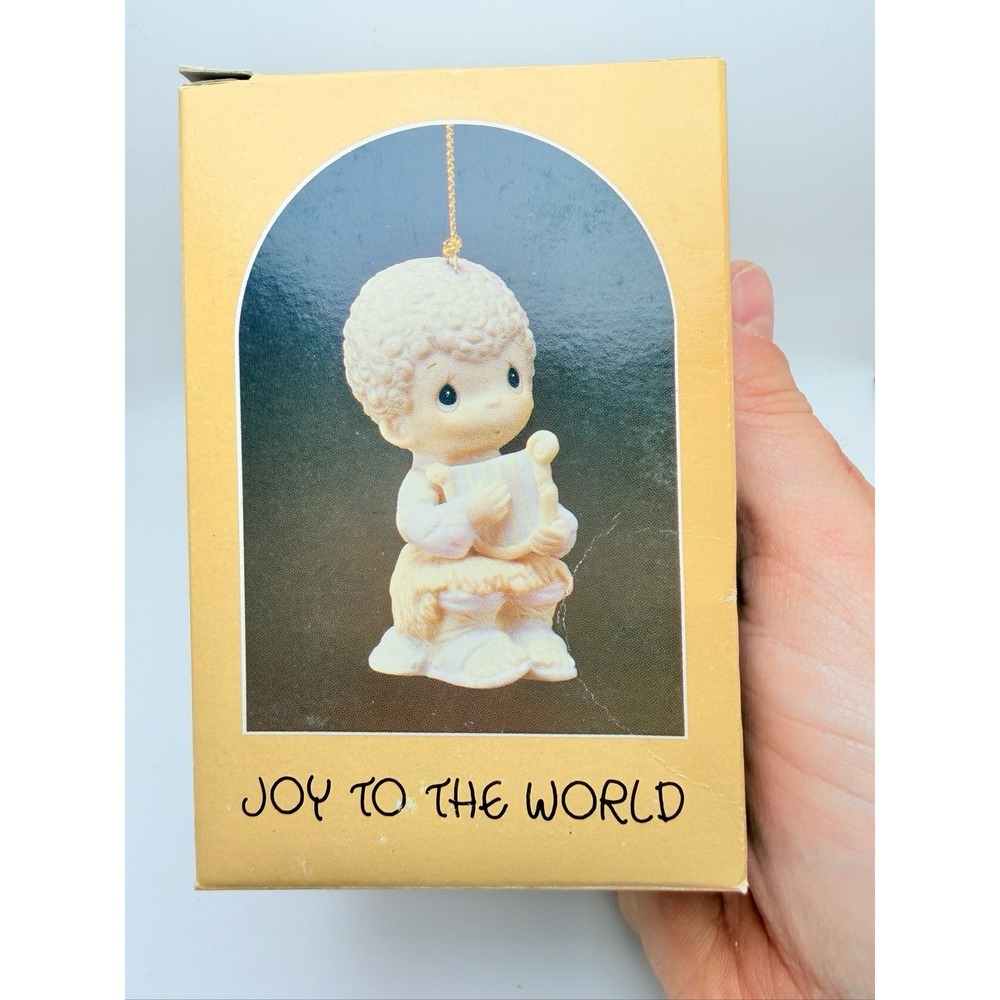 Precious Moments 'Joy To The World' Adorable Ornament #E-5388 In Box 1984